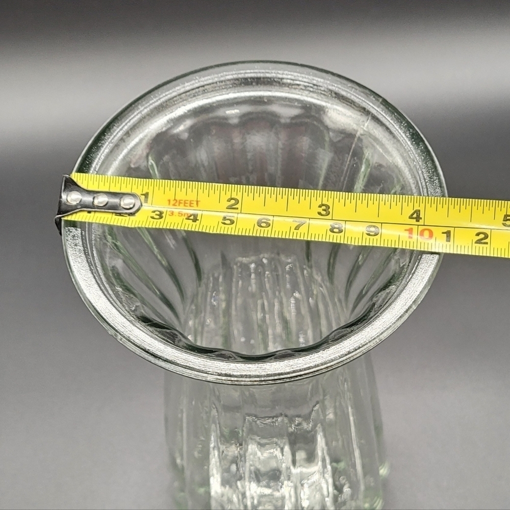 Clear Ribbed Glass Flower Vase - Picture 6 of 6